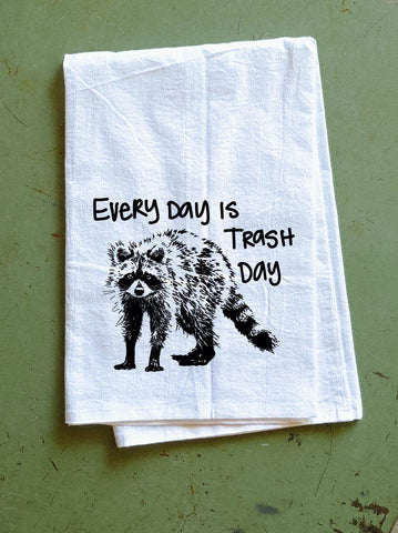 RACOON TEA TOWEL - PUNNY PINES